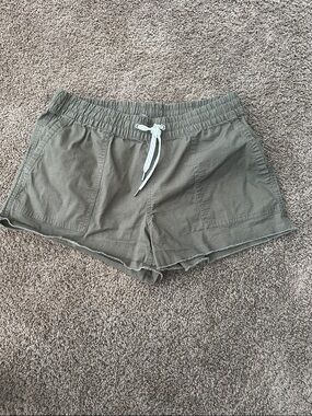 Vuori Vintage Drawstring Shorts- olive green